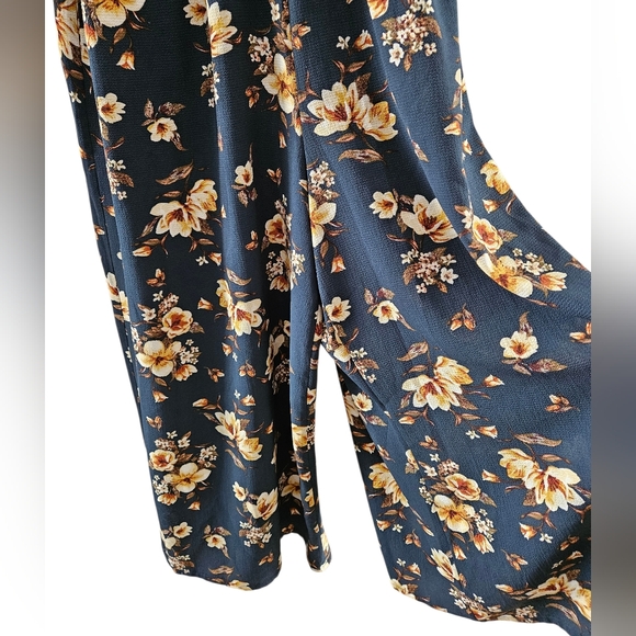 Apt 9 Floral Wide Leg Jumpsuit, Size Large - Picture 4 of 9